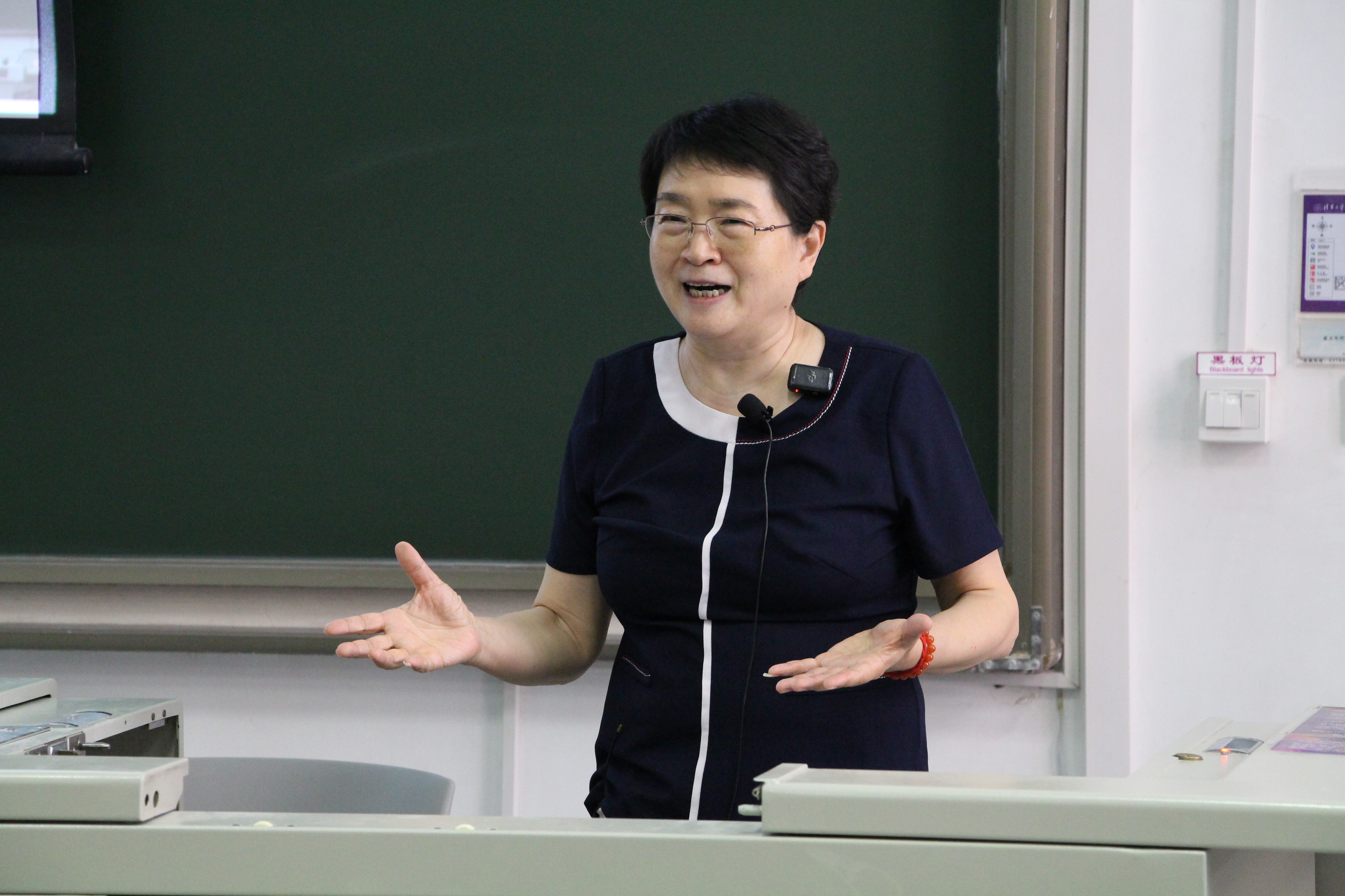 20260611-北京科技大学陈红薇教授做客99久久久久久久无码|99精品久久99久久久久|亚洲国产成人精品无码一区二区|99久久久无码国产精品免费人妻新人文讲座 探讨莎士比亚在当下的存在-郝学智-主讲人陈红薇.jpg